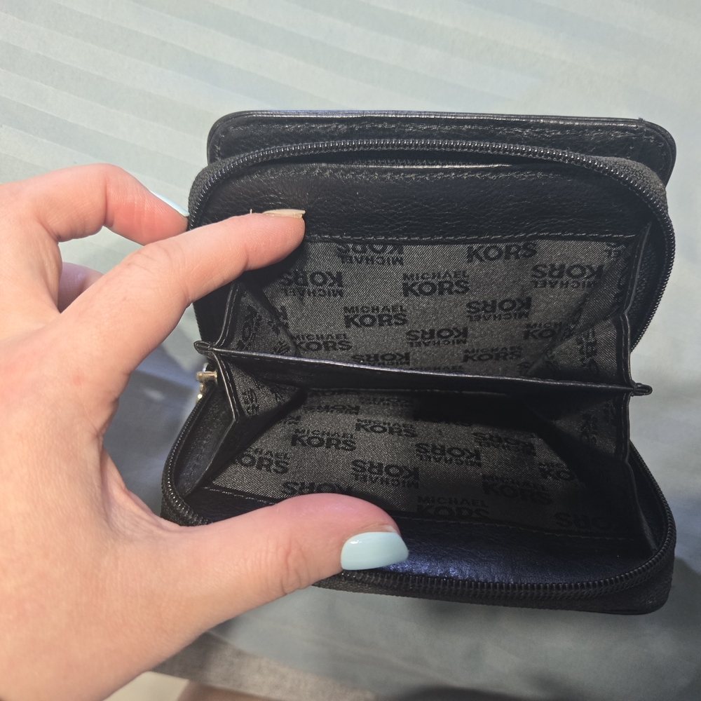 Michael Kors Tan and Black MK Logo Wallet - Picture 5 of 6